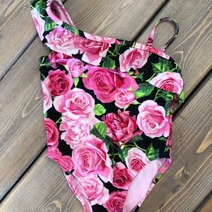 Swimsuit (one piece)